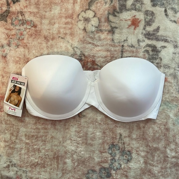 Maidenform Other - NWT. Maidenform. Size 38D. Convertible Bra